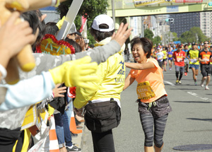 【Post-race】We will present you with a visual record of your finest moment while running toward your goal! 