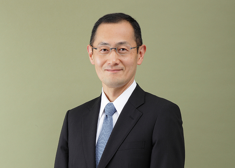 研究所所長を務める山中伸弥教授