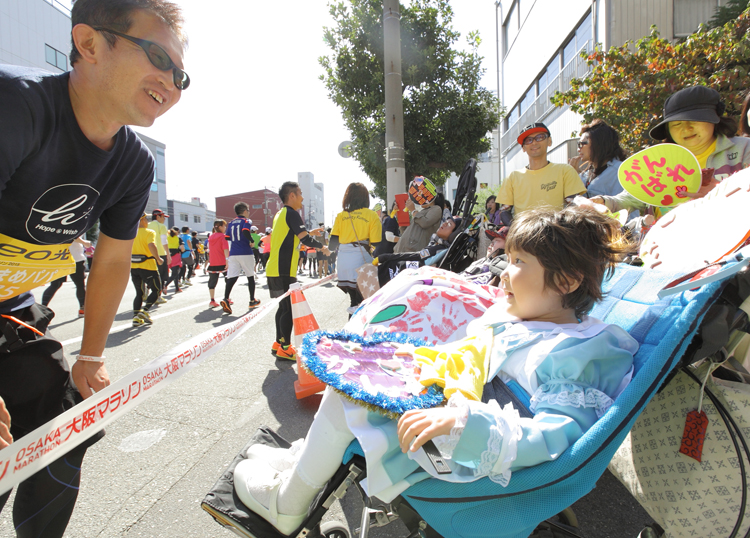 【大会当日】10kmごとに難病の子どもと家族があなたを応援！