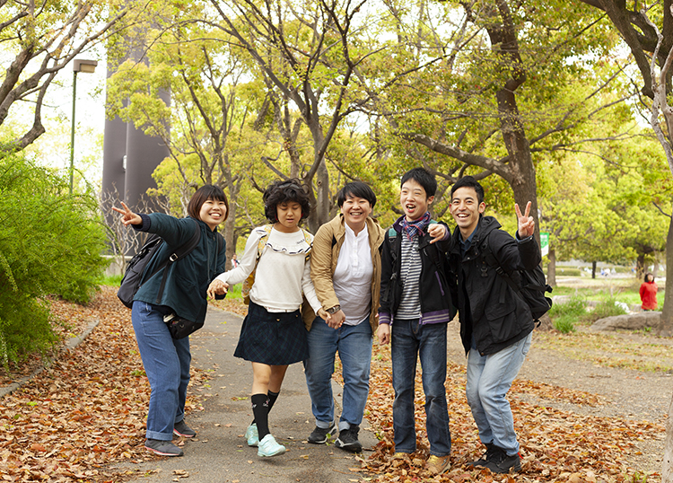 「だれもが、自分らしく地域で暮らせる社会」を目指します。