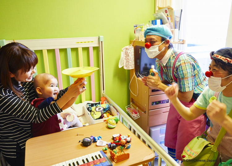 Supporting hospitalized children grow and develop through playing
