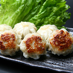 Hakata Hitokuchi Gyoza (bite-size dumplings)
