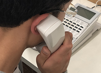 電話相談の様子