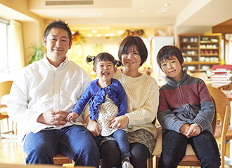 'Keeping Families Close'どんな時でも家族が一緒にいられるように。それが私たちの願いです
